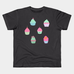 Pastel cupcake pattern Kids T-Shirt